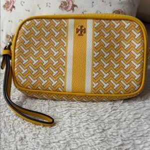 Tory Burch Yellow and White Geometric Wristlet
